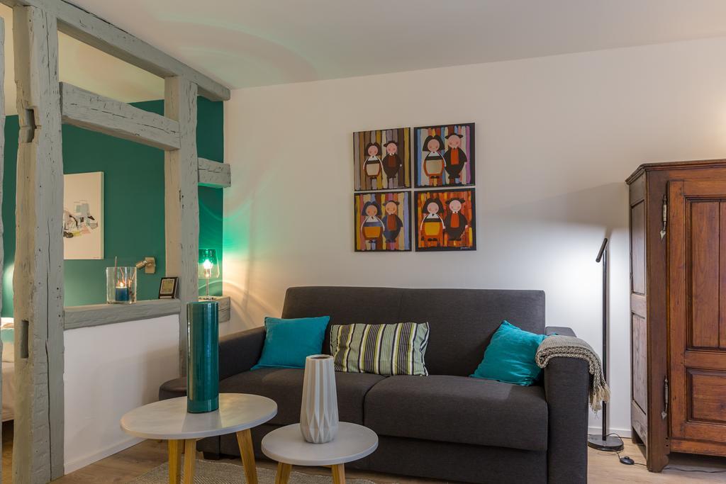 Grand Studio Centre Apartment